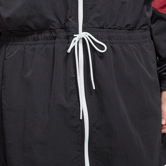 Women’s Nike Plus Size Track Jacket- Size 1x - Picture 10 of 13